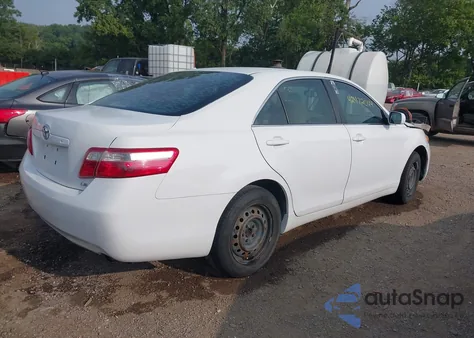 2009 Toyota Camry Le z USA, uszkodzony, nr VIN 4T1BE46K49U876680